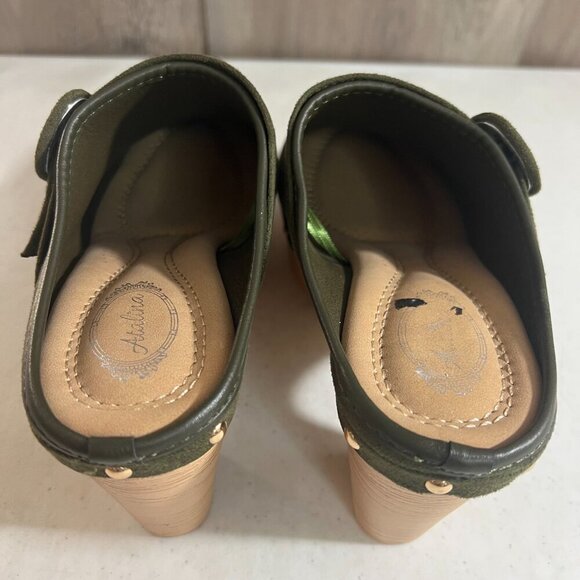 Atalina Olive Green Suede Clogs • Wedge Heel • Lightweight Mule • Size 7.5 - Picture 9 of 9